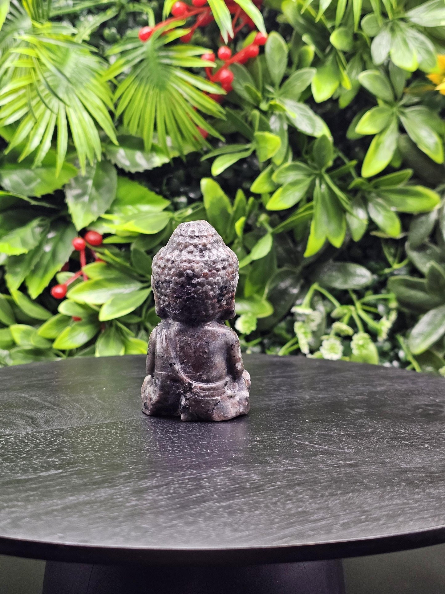 Yooperlite Buddha Carving: Fluorescent Crystal Decor, Spiritual Gift