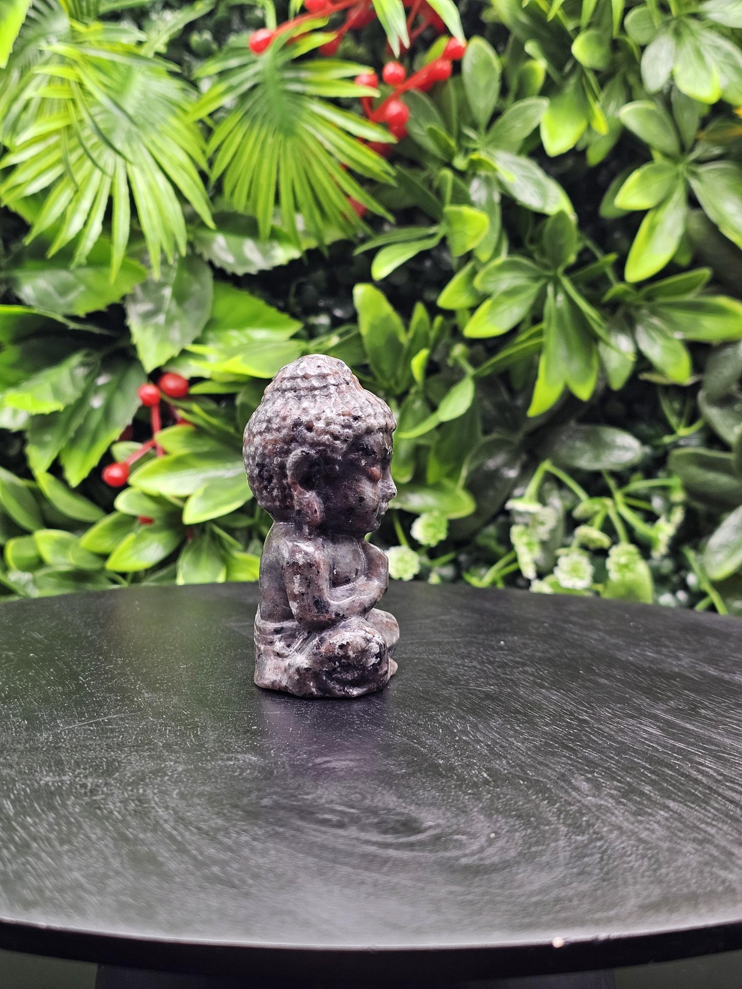 Yooperlite Buddha Carving: Fluorescent Crystal Decor, Spiritual Gift