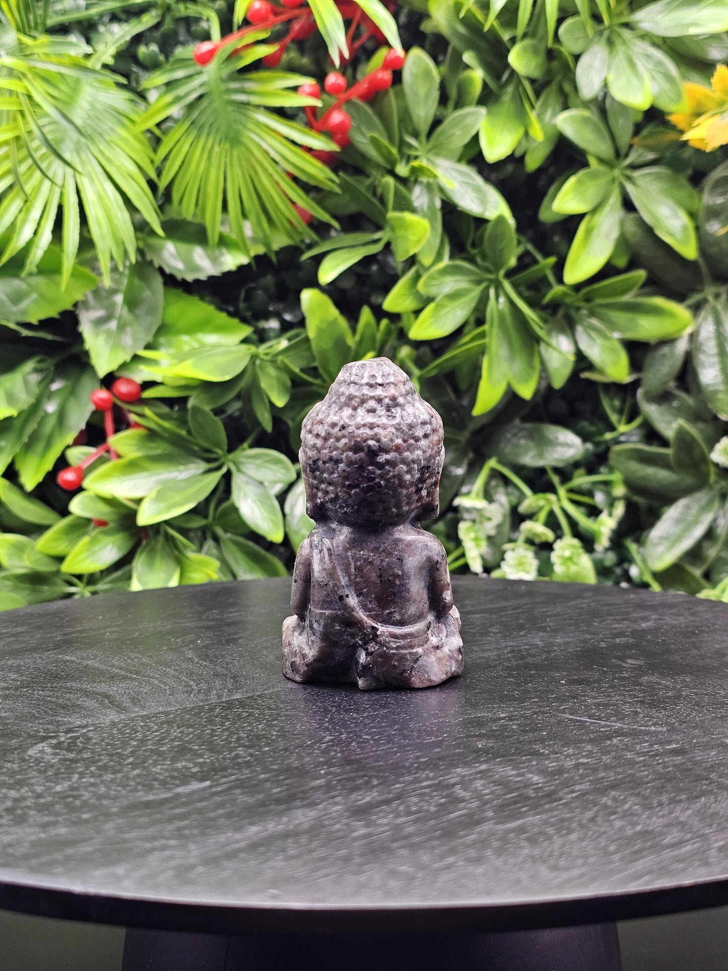 Yooperlite Buddha Carving: Fluorescent Crystal Decor, Spiritual Gift