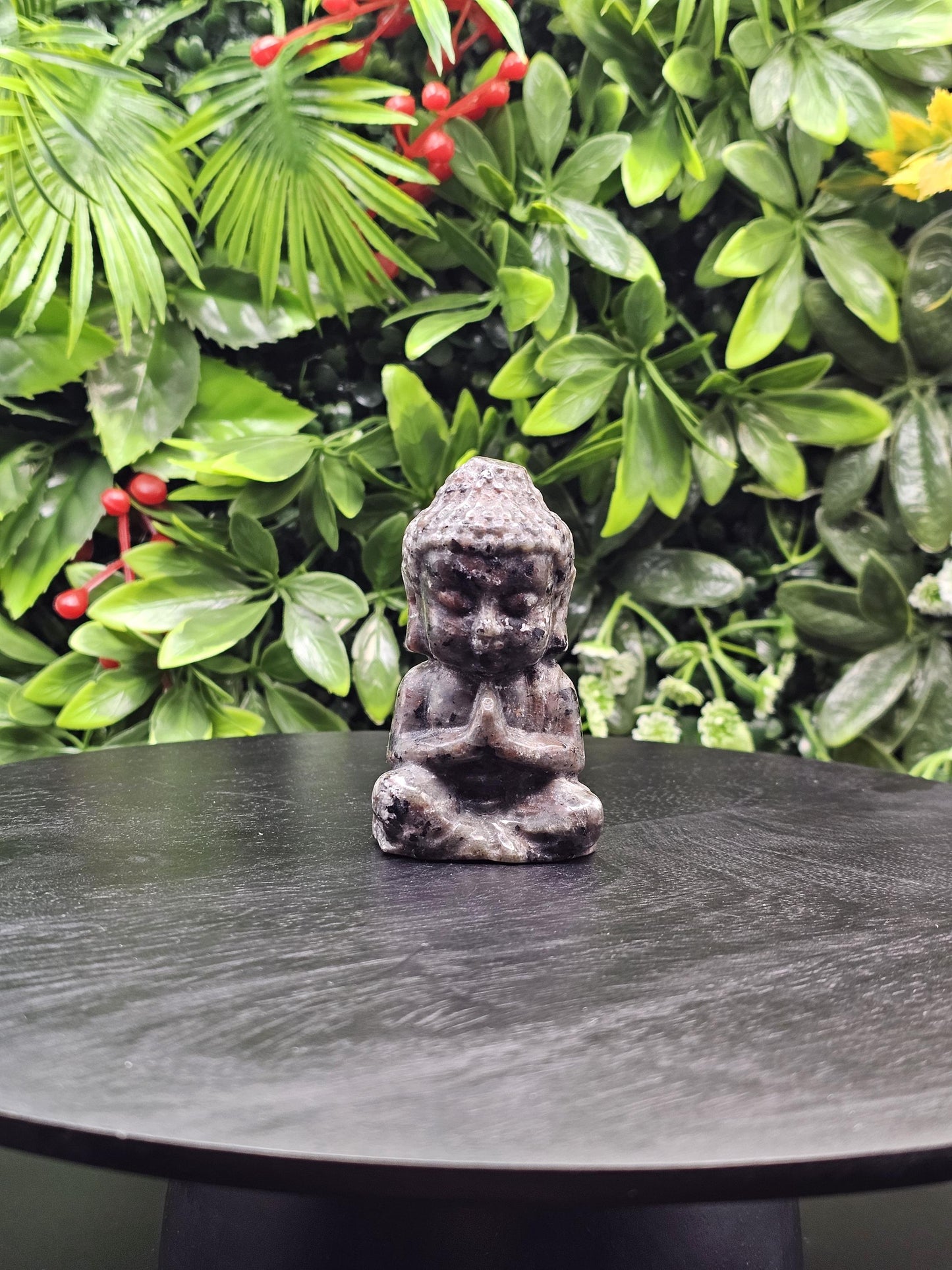 Yooperlite Buddha Carving: Fluorescent Crystal Decor, Spiritual Gift
