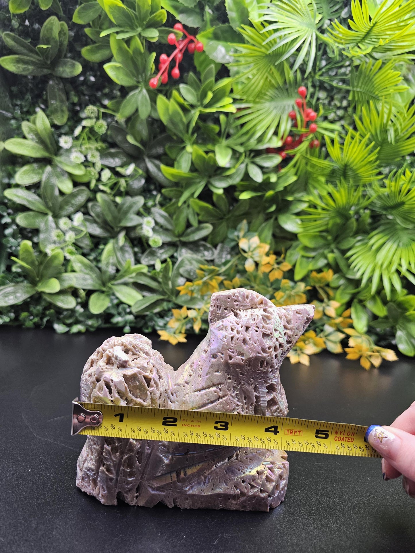 Angel Aura Sphalerlite Large Hen Carving